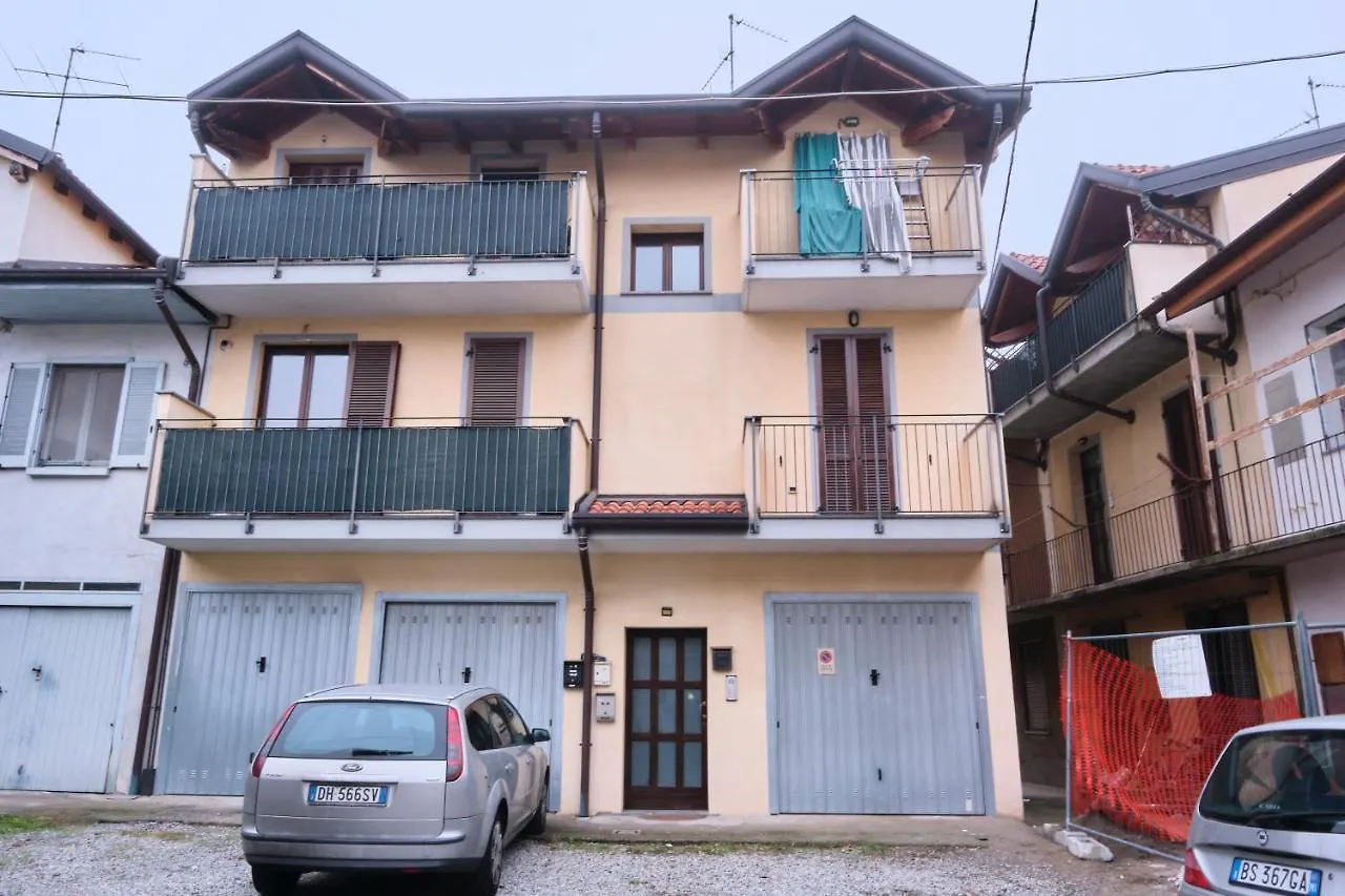 Seveso-Stazione Design, Wifi & Garage Privato Apartment